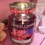 Yankee Candle Black Plum Blossom Stor